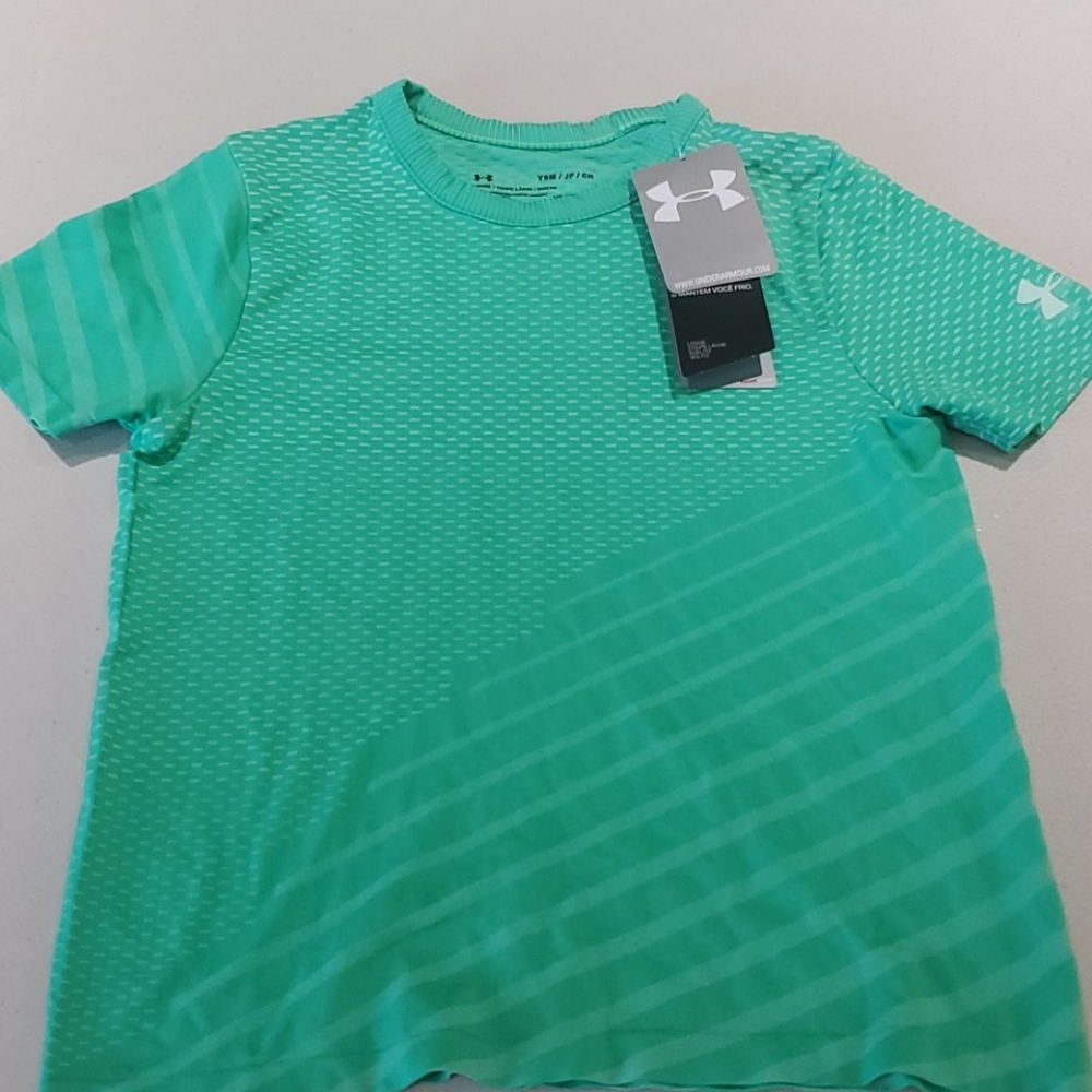 Under Armor boys t-shirt size 8